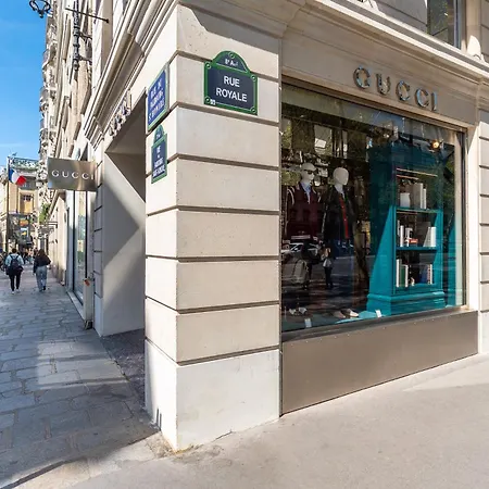 Apartment Lease Mobility L Champs-elysee & Eiffel View L Triplex 2br & Rooftop